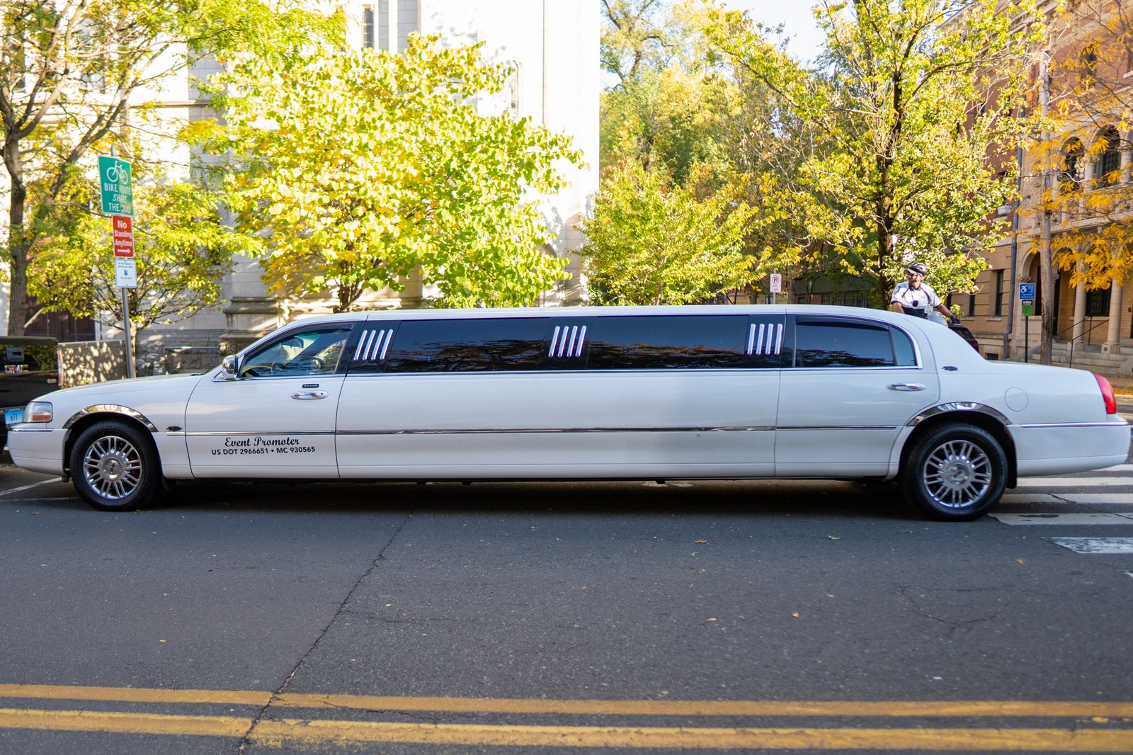 Ultimate Party Transportation with Bellony Limousine’s Rental Services in New Haven