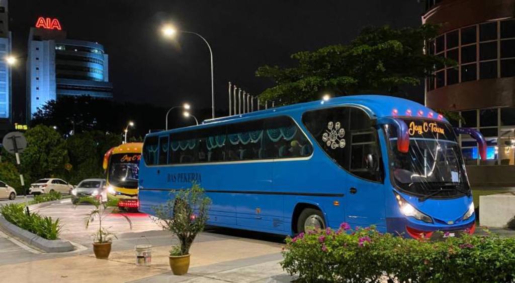 Sewa Bas Persiaran Murah – Affordable and Comfortable Group Travel in Malaysia
